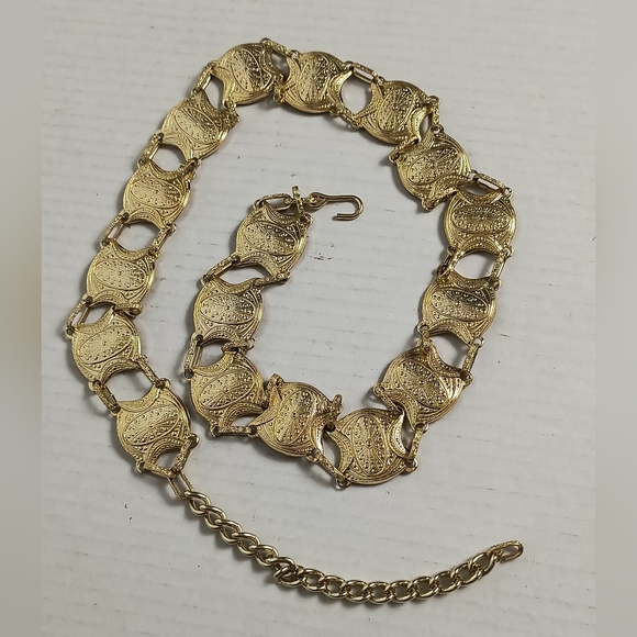 Statement Belt Gold Tone Rare Hong Kong main image 5
